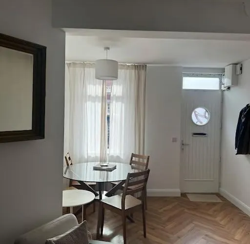 Original 1920s Center House Fully Renovated *