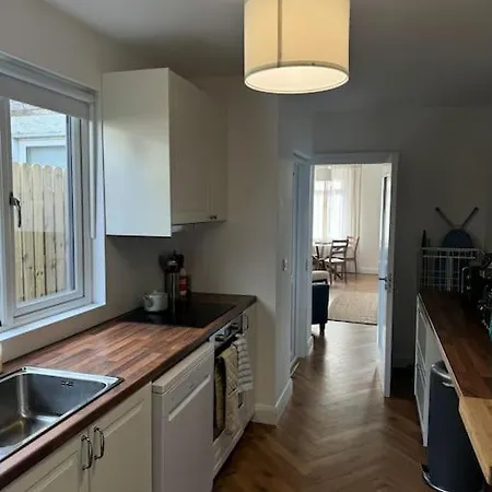 Original 1920s Center House Fully Renovated Holiday home Dublin