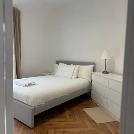 Original 1920s Center House Fully Renovated Nyaraló